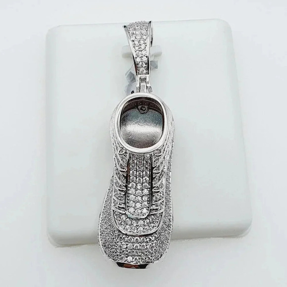 Jewelry - 925 Sterling Silver Plated CZ Pendant, EVBRS642